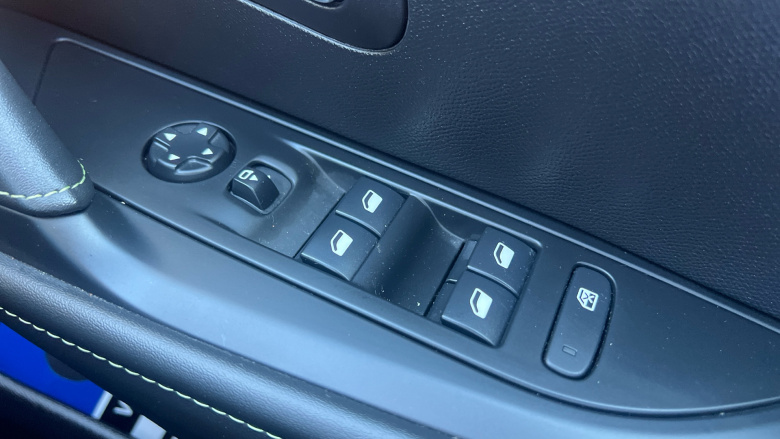 Peugeot 208 1.2 PureTech 100 GT 5dr EAT8 Petrol Hatchback